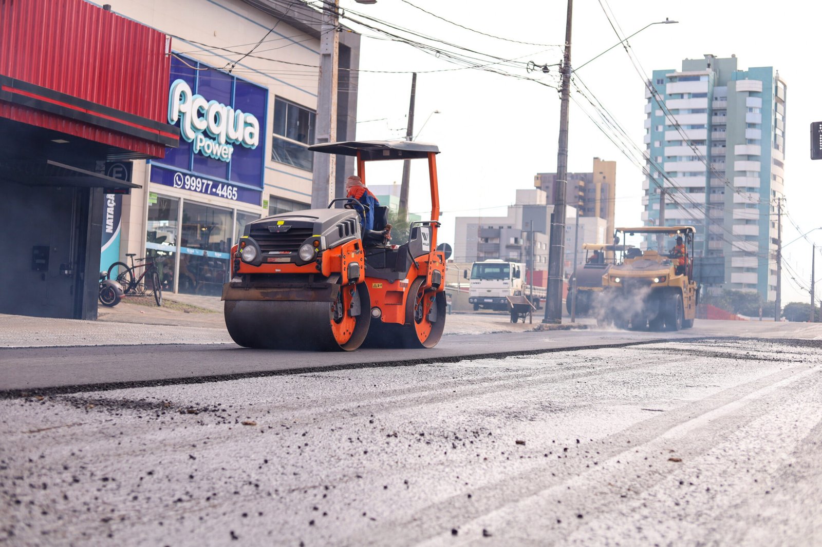 Prefeitura de Maringá inicia recapeamento asfáltico na Vila Progresso e na região central