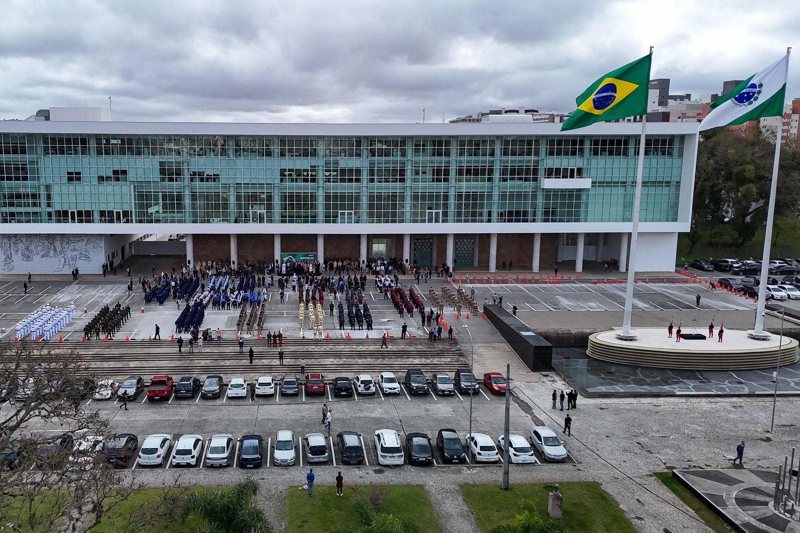 Cerimônia no Palácio Iguaçu celebra a independência e o início da Semana da Pátria