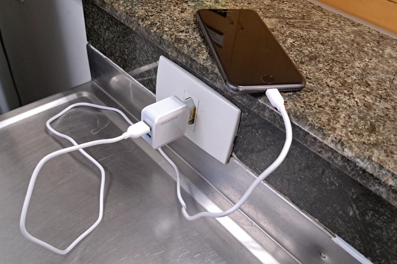 Acidentes com carregadores de celular