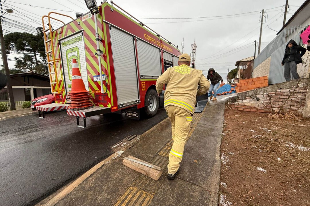 Tempestade de granizo danifica 600 casas em Castro; Estado auxilia município com ações emergenciais