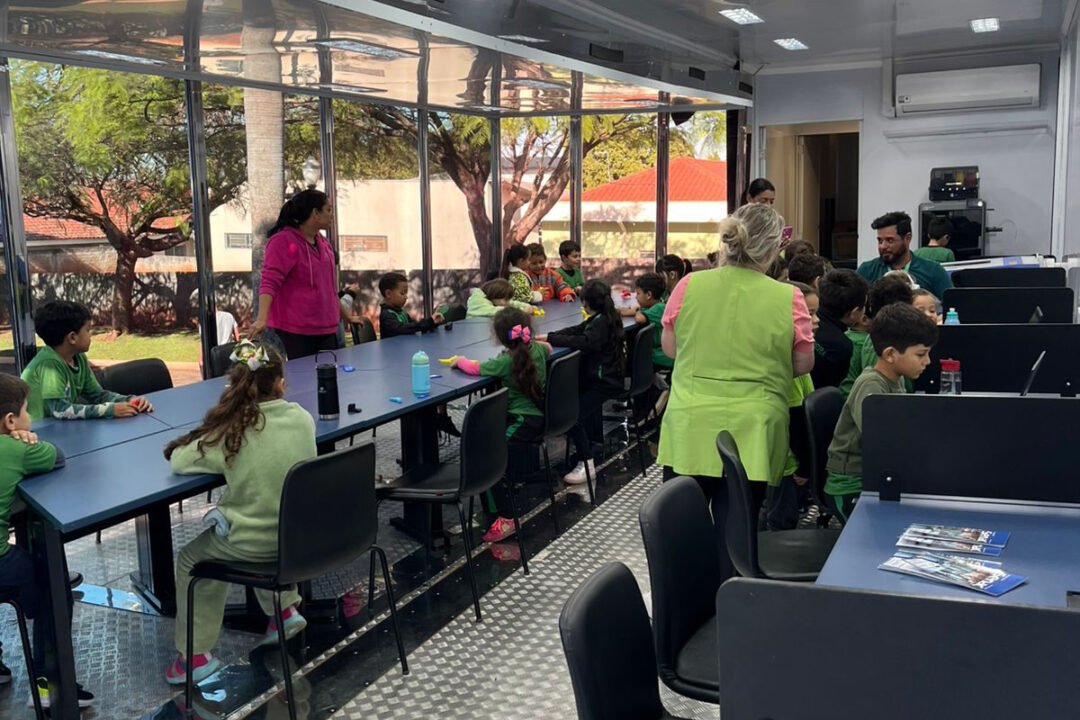 Paranavaí e Bela Vista do Paraíso recebem Carreta da Inovação nesta semana 3 Paranavaí e Bela Vista do Paraíso recebem Carreta da Inovação nesta semana