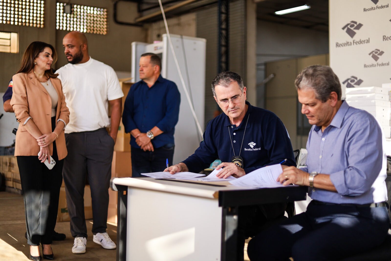 Maringá recebe mais de R$ 1,3 milhão em mercadorias apreendidas pela Receita Federal