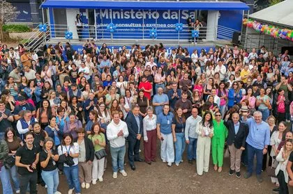 Maringá é o primeiro município do Brasil a iniciar os atendimentos com a Carreta da Saúde Bucal