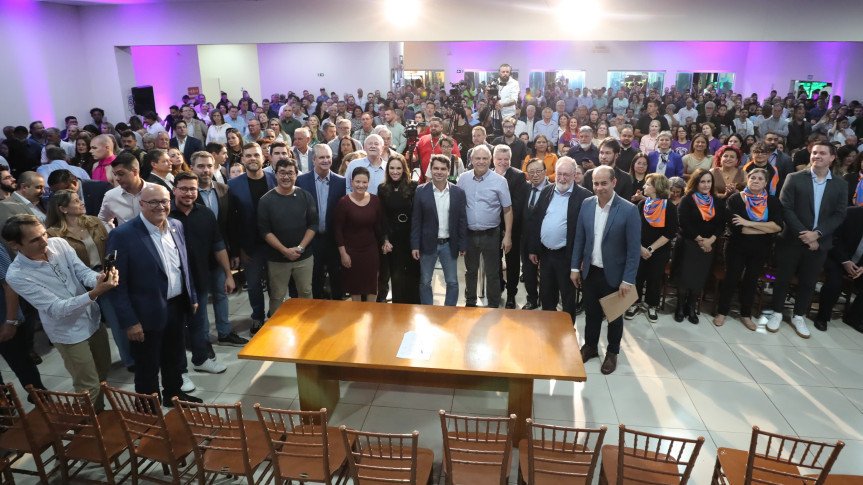 Assembleia Itinerante Leva Voz Popular e Homenageia Maringá na Expoingá