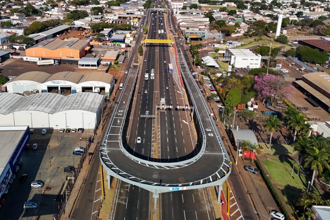Governo do Estado inaugura viadutos em Sarandi que vão conectar a cidade e aliviar o trânsito na divisa com Maringá 4 Governo do Estado inaugura viadutos em Sarandi que vão conectar a cidade e aliviar o trânsito na divisa com Maringá