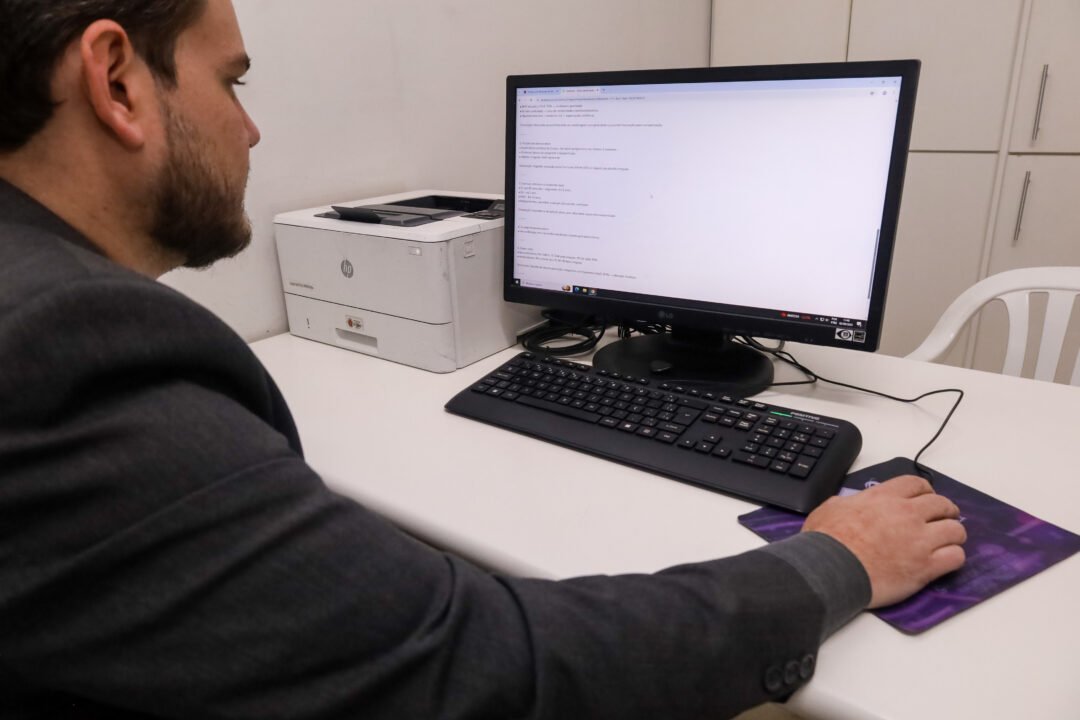 Vídeo: Prefeitura implanta serviço de teleinterconsultas para reduzir tempo de espera por consultas especializadas