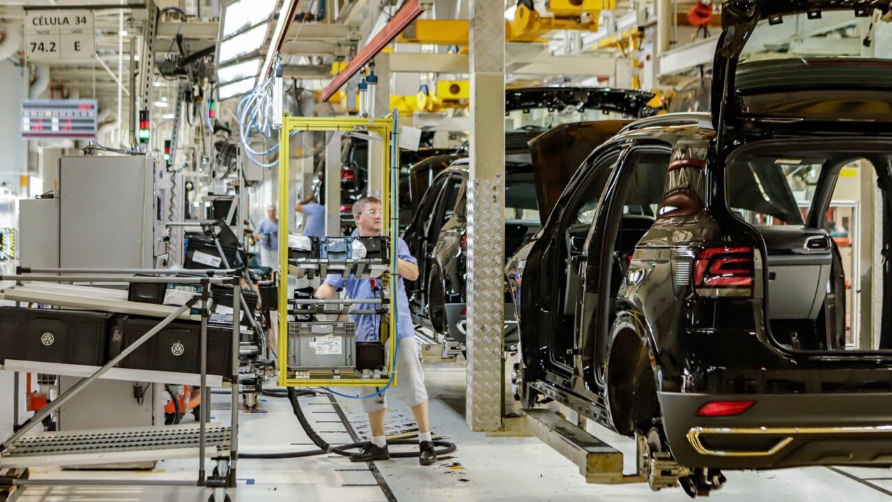 Mercado formal de trabalho do Paraná cresce acima das principais economias do Brasil