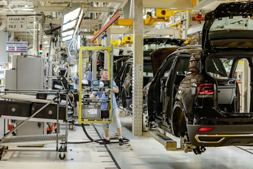 Mercado formal de trabalho do Paraná cresce acima das principais economias do Brasil