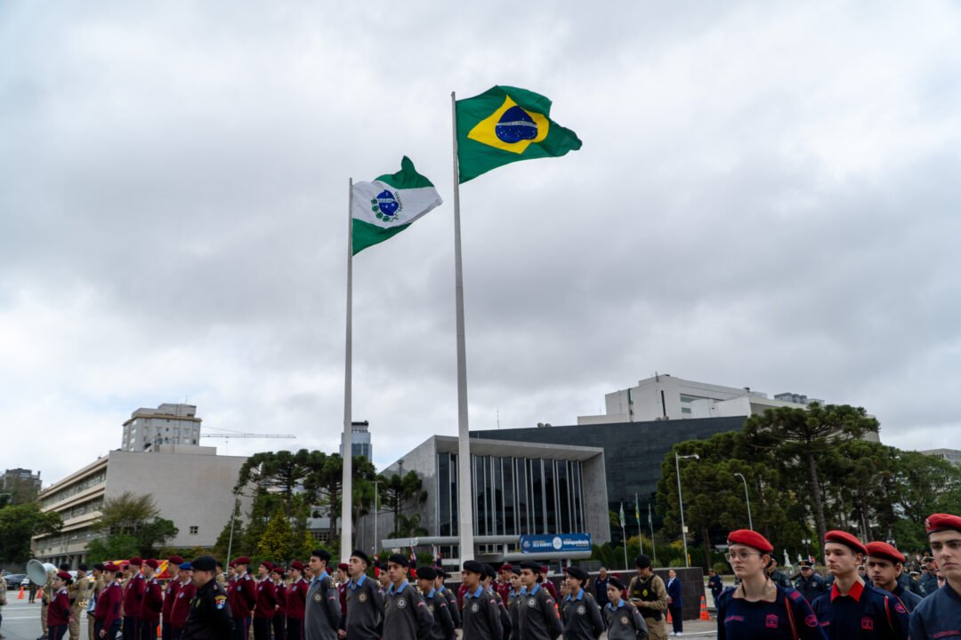 Cerimônia no Palácio Iguaçu celebra a independência e o início da Semana da Pátria