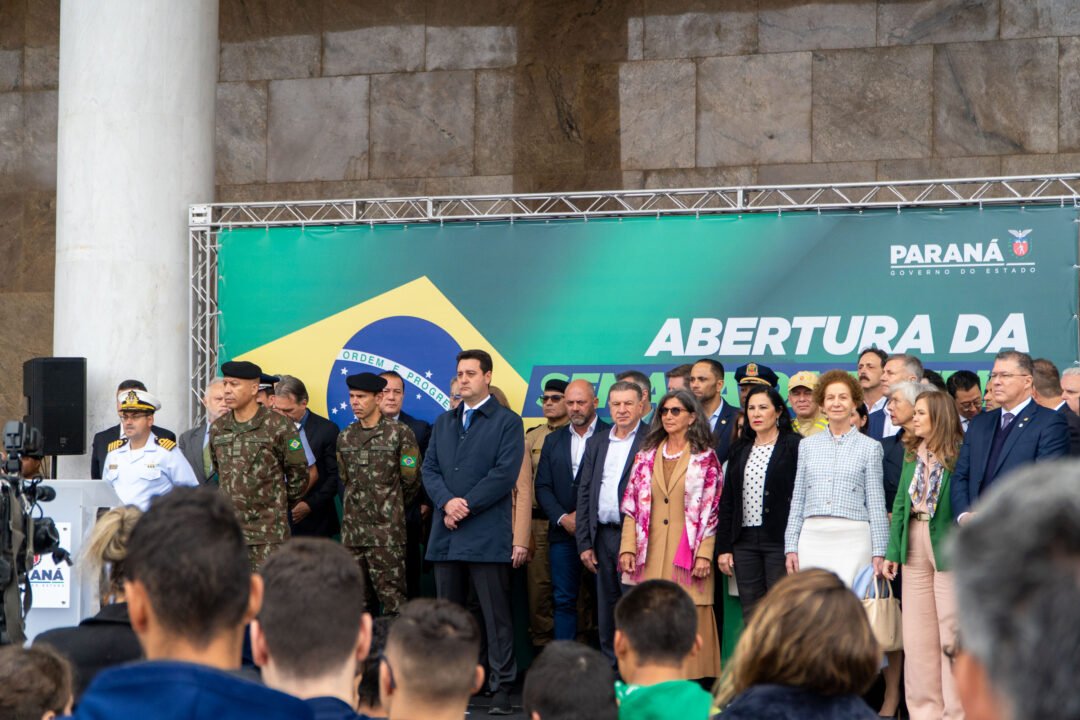 Cerimônia no Palácio Iguaçu celebra a independência e o início da Semana da Pátria