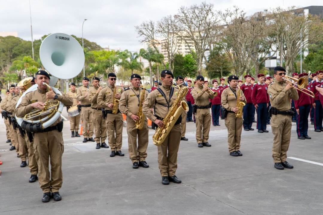 Cerimônia no Palácio Iguaçu celebra a independência e o início da Semana da Pátria