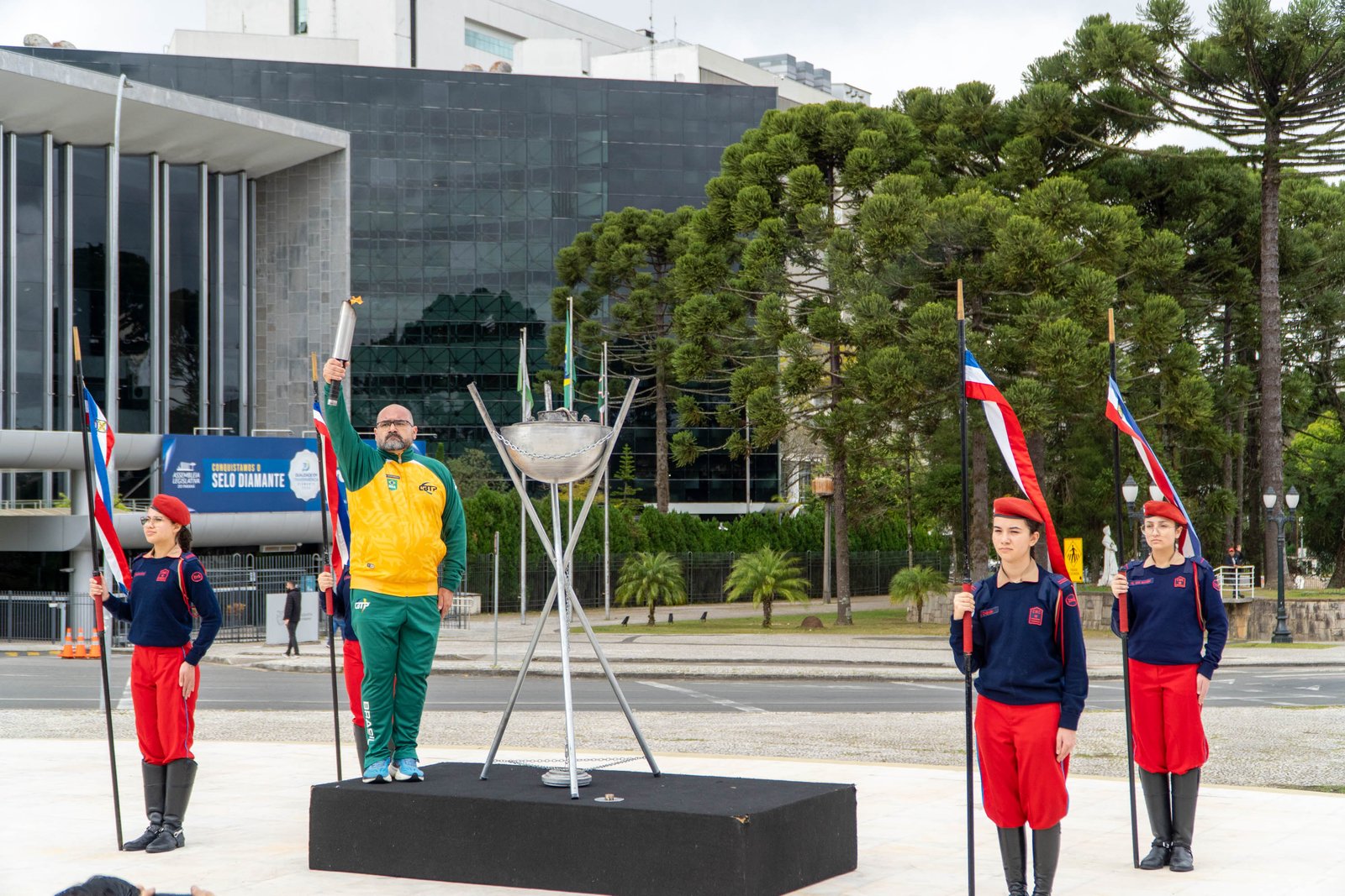 Cerimônia no Palácio Iguaçu celebra a independência e o início da Semana da Pátria