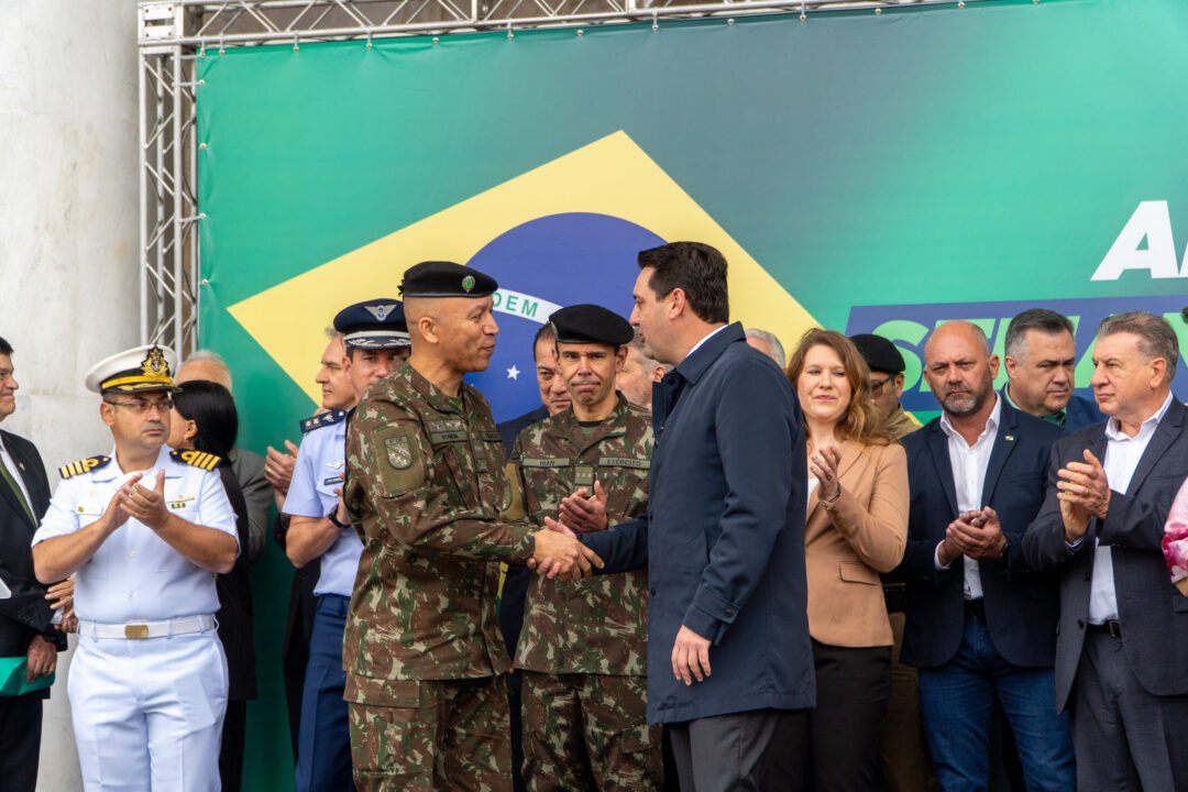 Cerimônia no Palácio Iguaçu celebra a independência e o início da Semana da Pátria