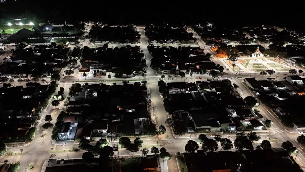 Troca de luminárias por LED economiza R$ 5,6 milhões para municípios