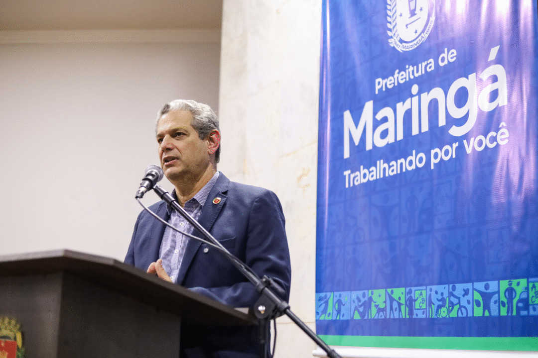 Adriana Palmieri é empossada como secretária de Educação de Maringá