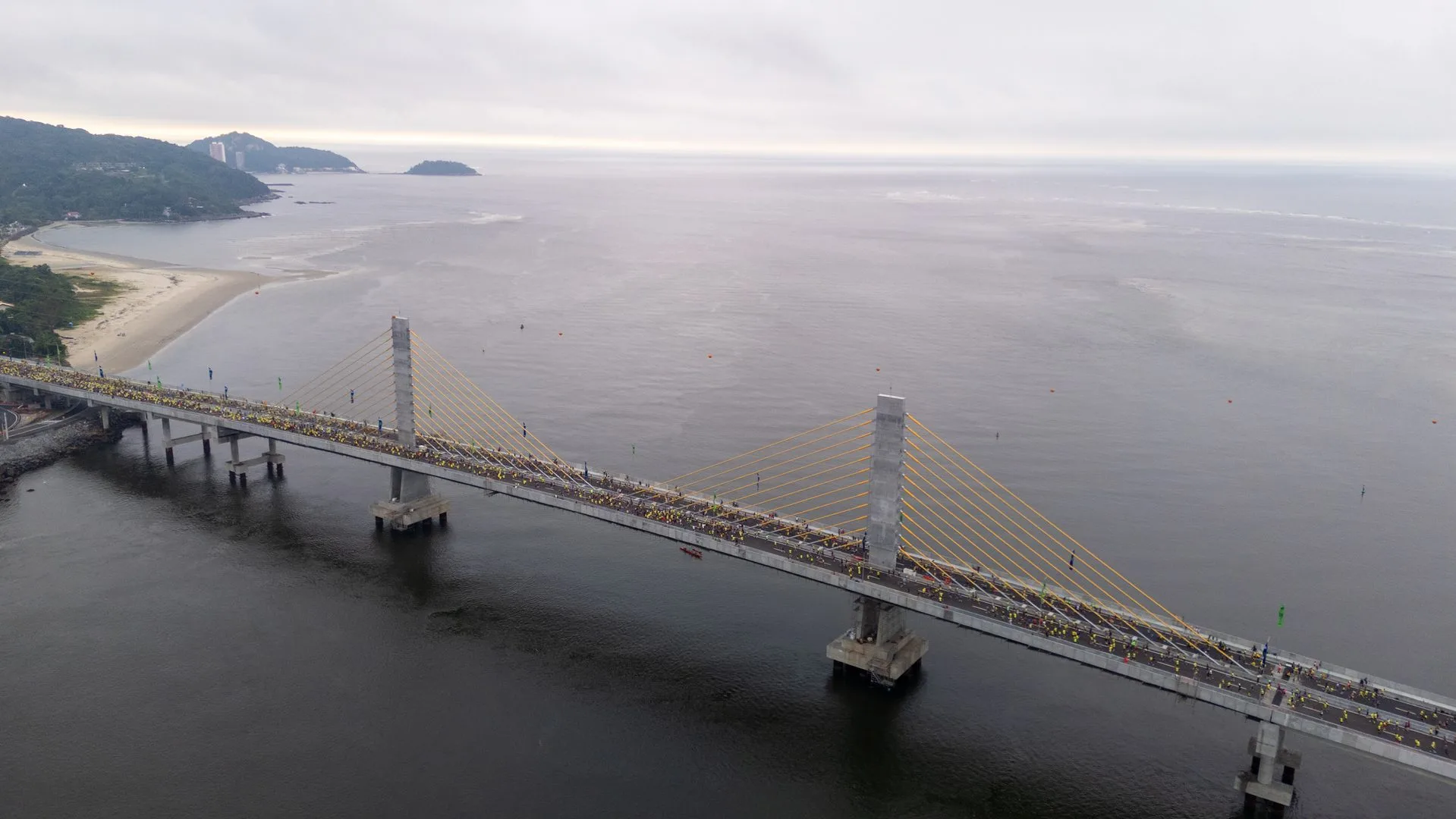 Maratona Internacional do Paraná na Ponte de Guaratuba