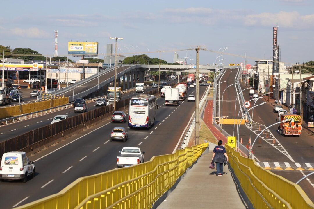 Governo do Estado inaugura viadutos em Sarandi que vão conectar a cidade e aliviar o trânsito na divisa com Maringá 6 Governo do Estado inaugura viadutos em Sarandi que vão conectar a cidade e aliviar o trânsito na divisa com Maringá