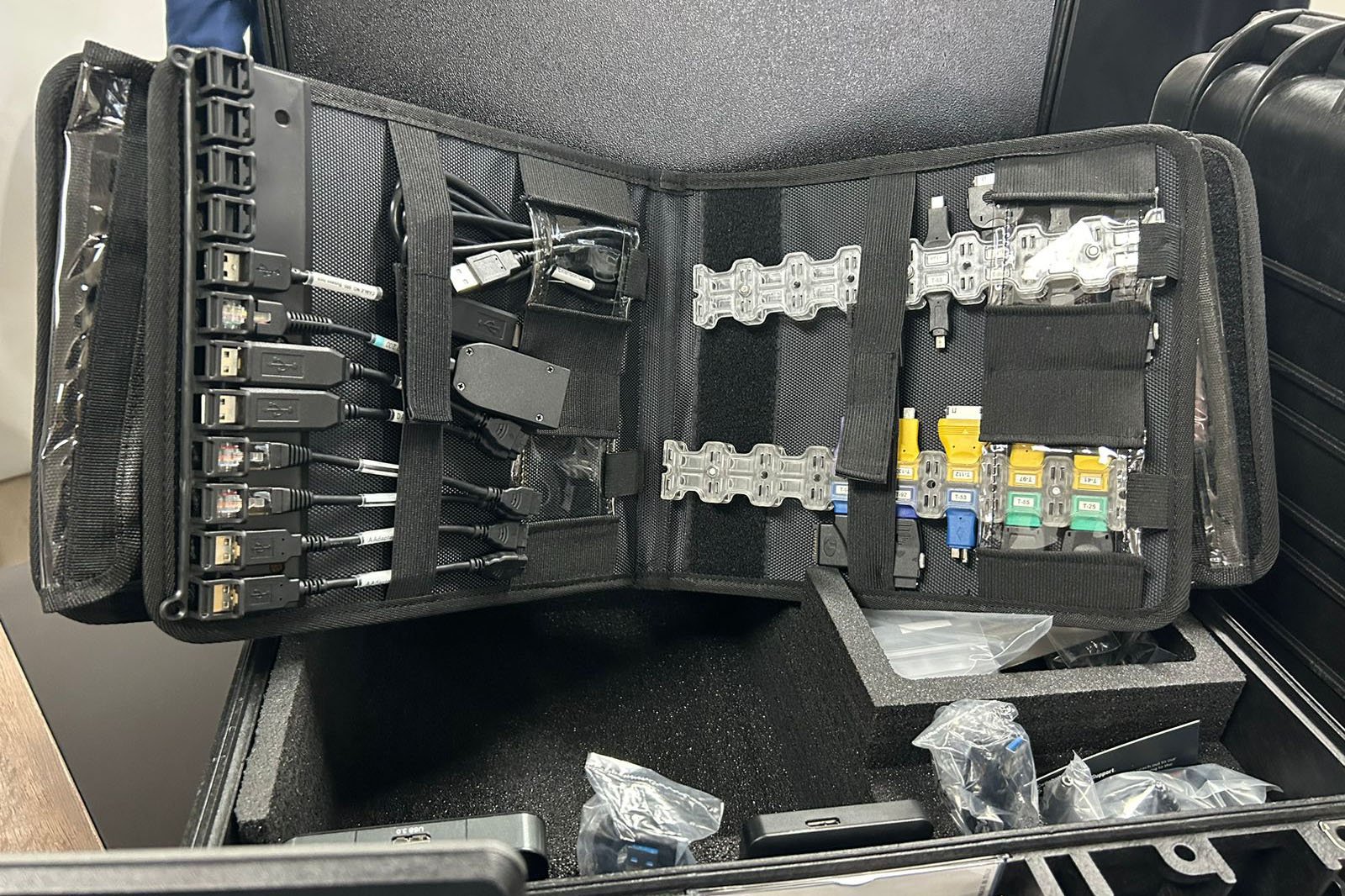 Polícia Científica do Paraná Reforça Investigação Digital com Novos Kits Cellebrite de R$1,2 Milhão