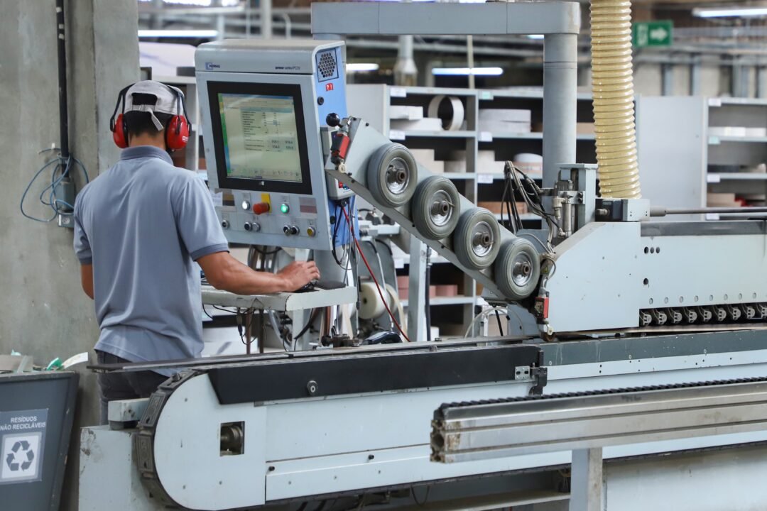 Mais de 22 mil vagas de emprego disponíveis no Paraná 2 Mais de 22 mil vagas de emprego disponíveis no Paraná