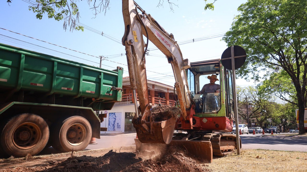 Prefeitura inicia série de melhorias em ciclovias da cidade; trabalho começa na Avenida Brasil