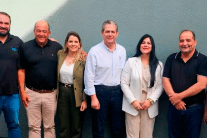 o prefeito Silvio Barros, a presidente da Câmara, Majô, e os vereadores da base do PP — Odair fogueteiro, Gisele Bianchini, Bravin Júnior, William Gentil e Mário Hossokawa
