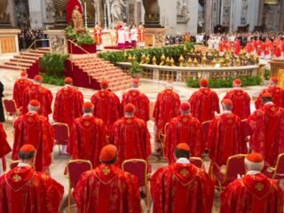 Habemus Papam: Robert Francis Prevost é eleito Papa Leão XIV