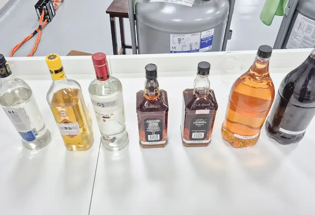 Metanol: Polícia fecha fábrica que adulterava bebidas