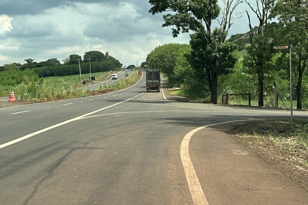 Obra para concluir a duplicação da PR-317 entre Maringá e Iguaraçu tem contrato assinado