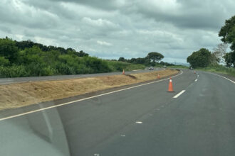 PR-317 entre Maringá e Iguaraçu