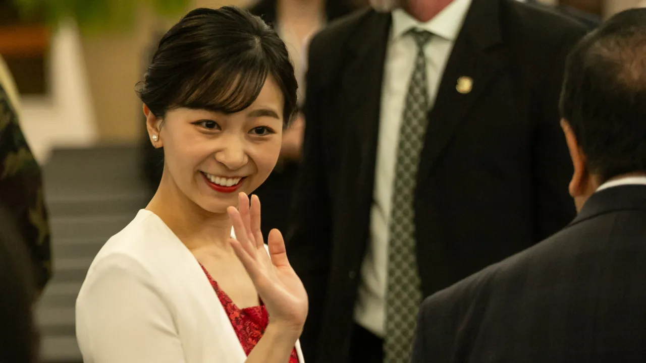 Princesa Kako de Akishino exalta memória dos imigrantes japoneses em visita a Maringá