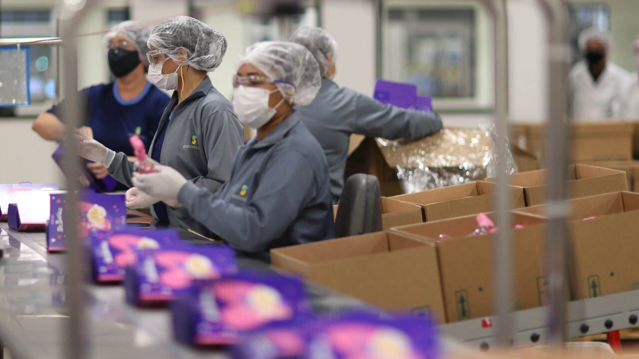 Paraná registra 3ª maior alta industrial do País em 2025, mostra IBGE; alta de 4,3%