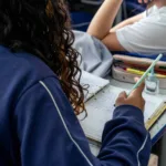 Enem 2026: possíveis temas da redação incluem IA e mudanças climáticas