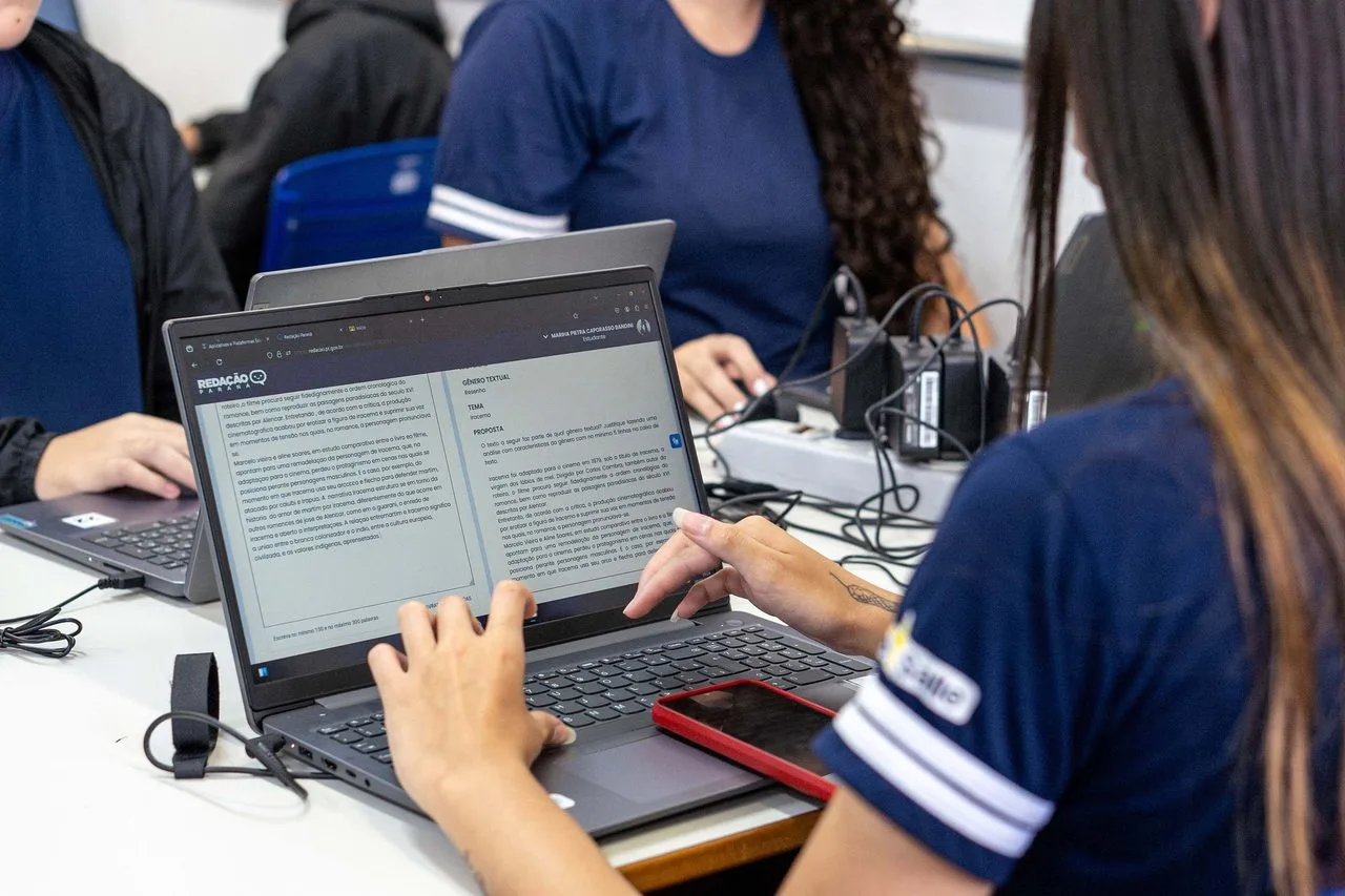 Enem 2026, ferramentas digitais gratuitas para praticar a escrita