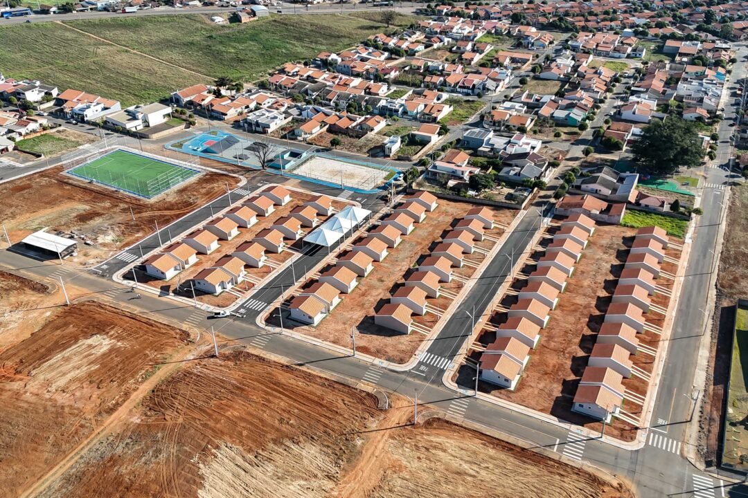 10,4 milhões de paranaenses residem em casas e 1,3 milhão em apartamentos, aponta IBGE