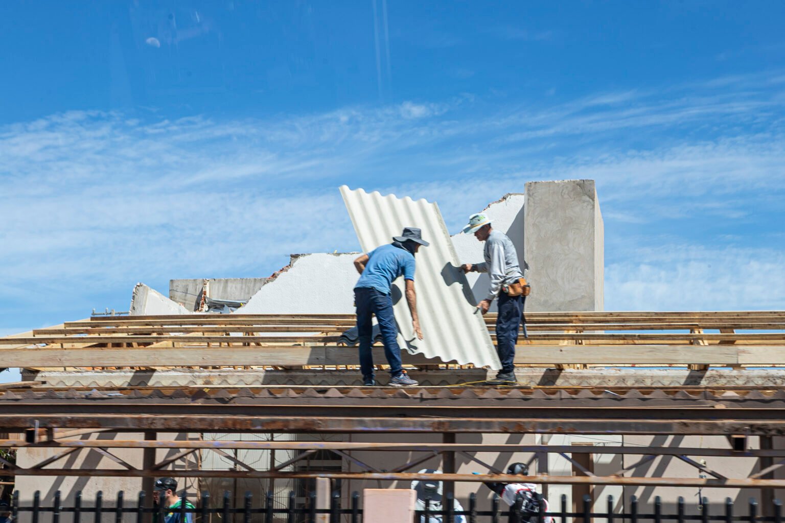 Defesa Civil já enviou 5.200 telhas e coordena doações de materiais a Rio Bonito do Iguaçu