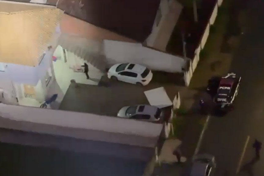 PCPR deflagra operação contra quadrilha de roubo de cargas na BR-116, cumprindo 27 mandados. Grupo criminoso causou prejuízo de R$ 3 milhões.