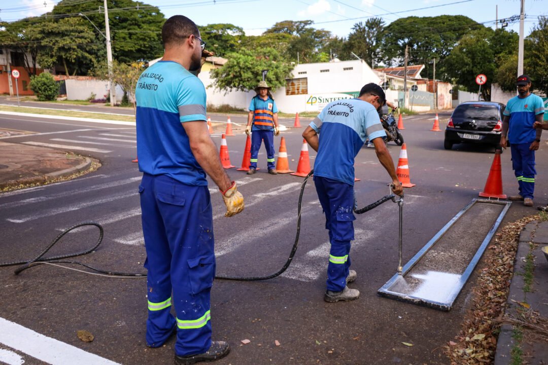 Prefeitura de Maringá agiliza sinalização de ruas com mudança na organização 4 Prefeitura de Maringá agiliza sinalização de ruas com mudança na organização