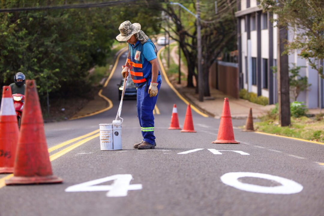 Prefeitura de Maringá agiliza sinalização de ruas com mudança na organização 3 Prefeitura de Maringá agiliza sinalização de ruas com mudança na organização