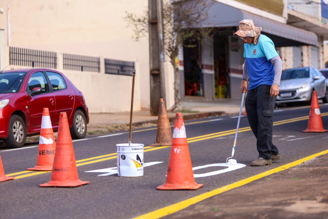 Prefeitura de Maringá agiliza sinalização de ruas com mudança na organização 2 Prefeitura de Maringá agiliza sinalização de ruas com mudança na organização