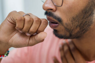Vírus sincicial respiratório (VSR) e Influenza A, SARS-CoV-2, Influenza B, rinovírus, metapneumovírus