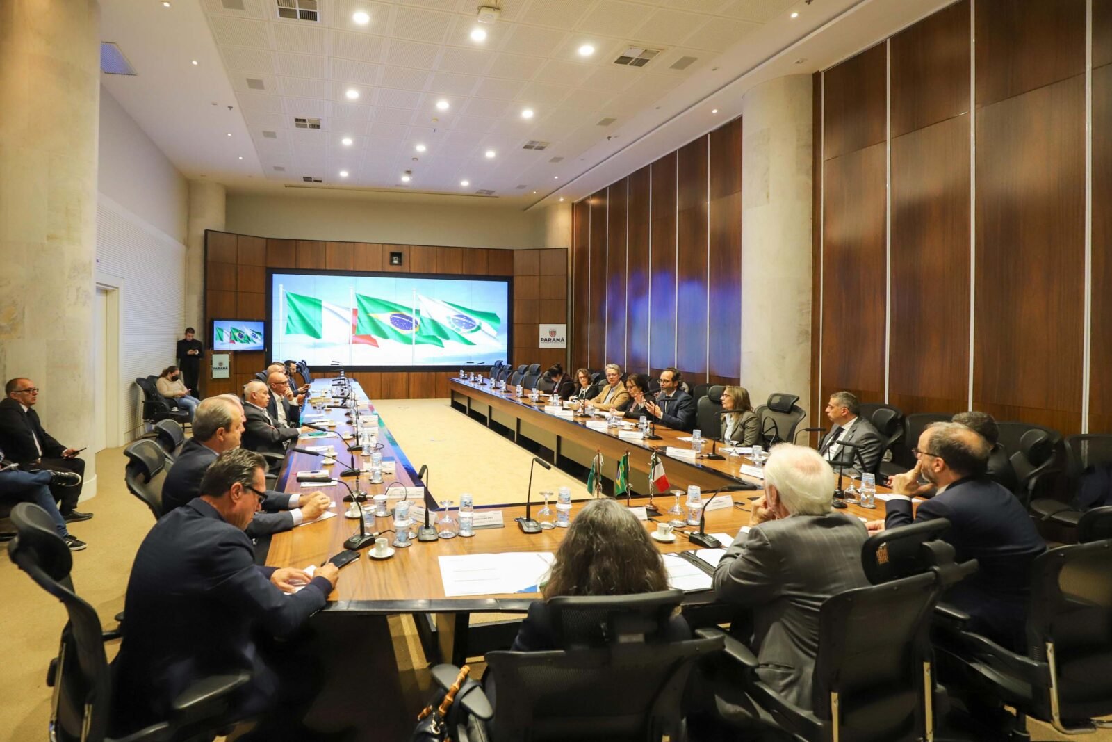 Paraná assina acordos com região italiana da Emilia-Romagna