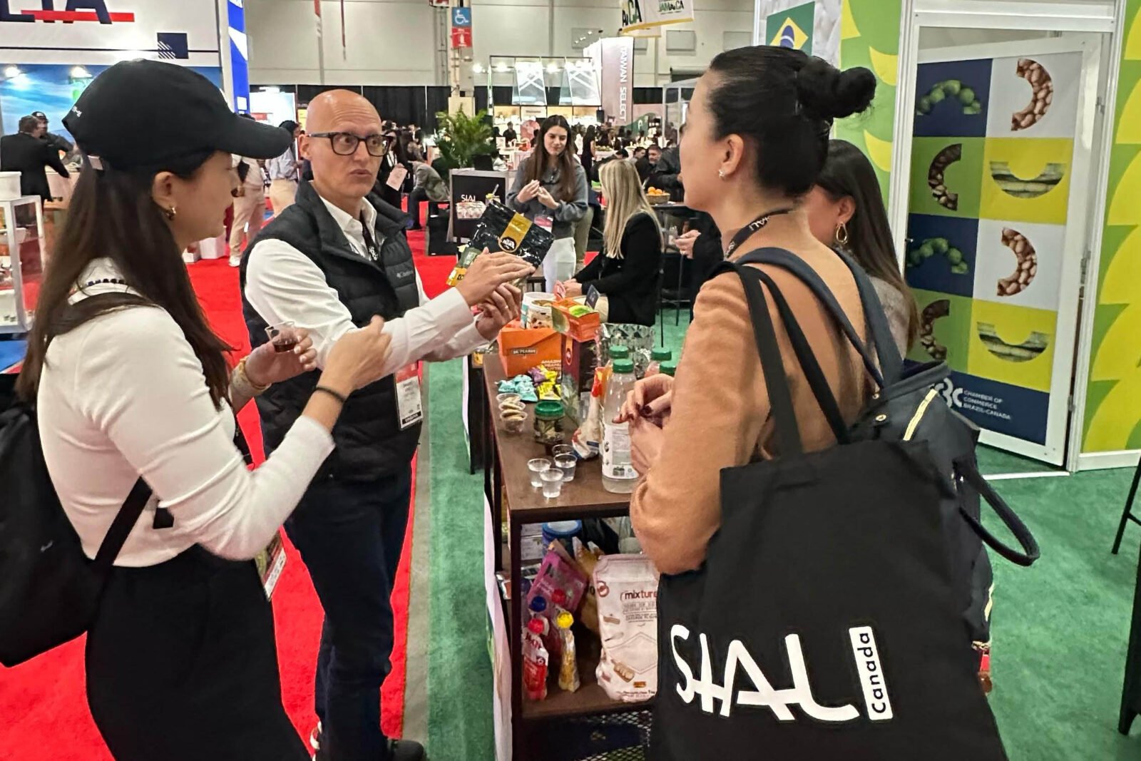 Invest Paraná apresenta produtos de 14 empresas paranaenses na Sial Canada