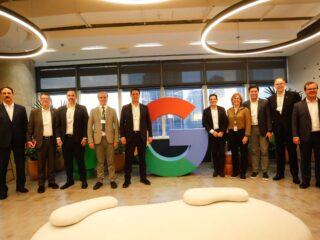 Tecnologia e gestão: Ratinho Junior firma parceria com Google para impulsionar IA na gestão pública