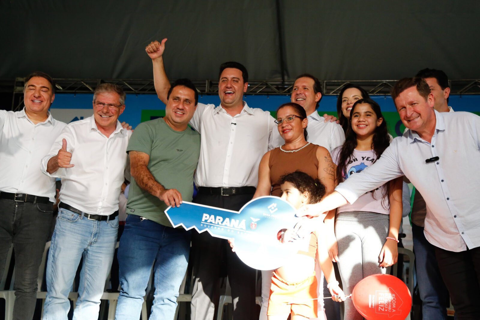 Ratinho Junior inaugura bairro planejado com 371 casas em Assis Chateaubriand