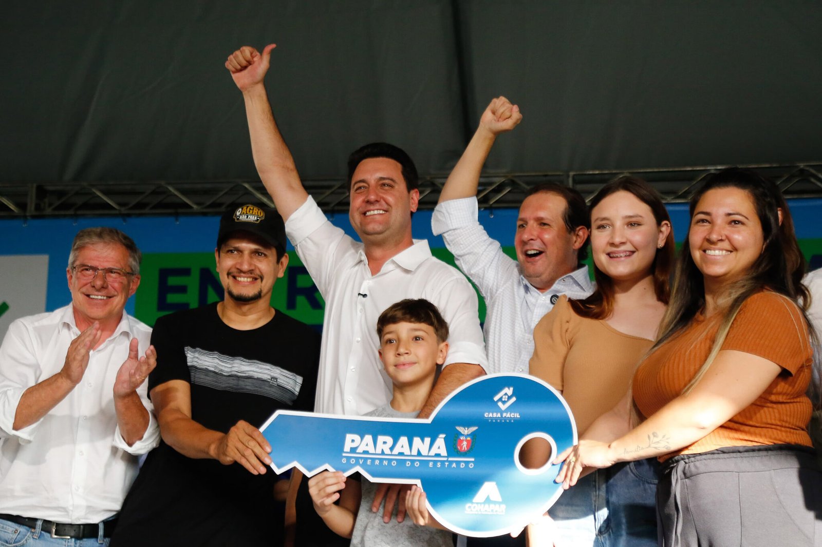 Casa Fácil Paraná: Ratinho Junior inaugura 371 casas em Assis Chateaubriand