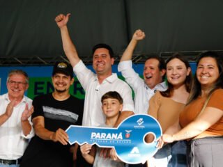 Casa Fácil Paraná: Ratinho Junior inaugura 371 casas em Assis Chateaubriand