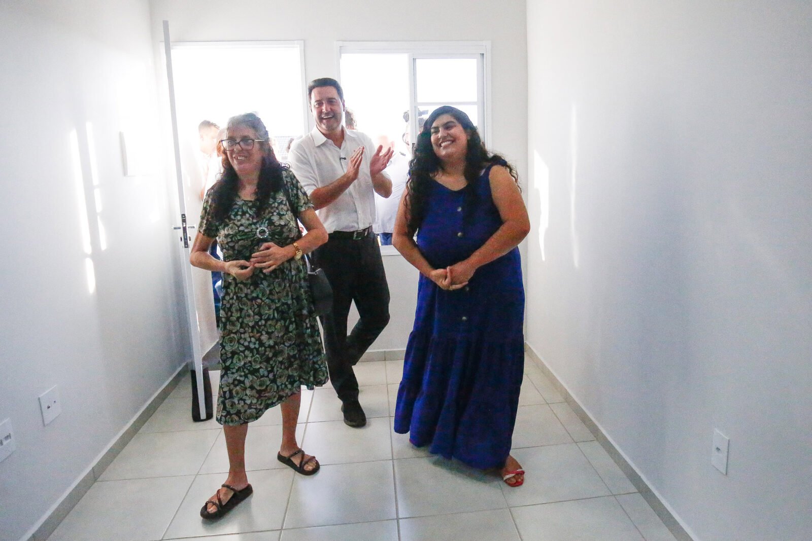 Ratinho Junior inaugura bairro planejado com 371 casas em Assis Chateaubriand