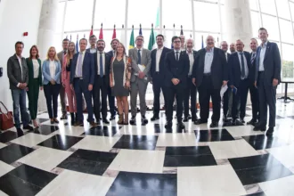 Futuro promissor! Governador recebe comitiva europeia para fortalecer investimentos!