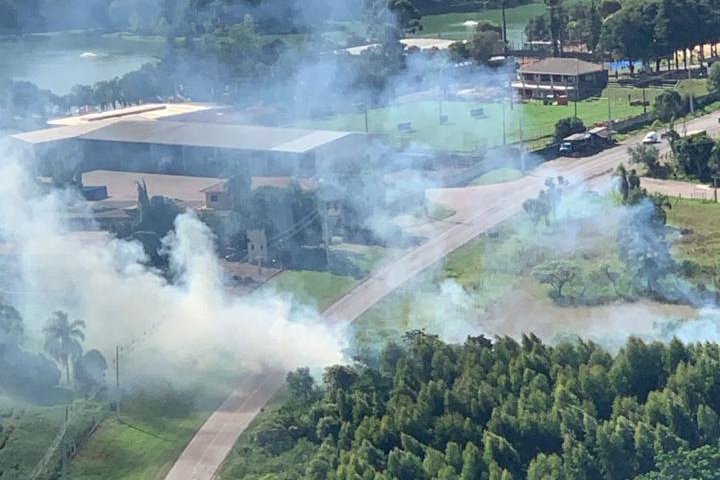 Incêndios florestais caem 50% em agosto, mas tempo seco em setembro preocupa
