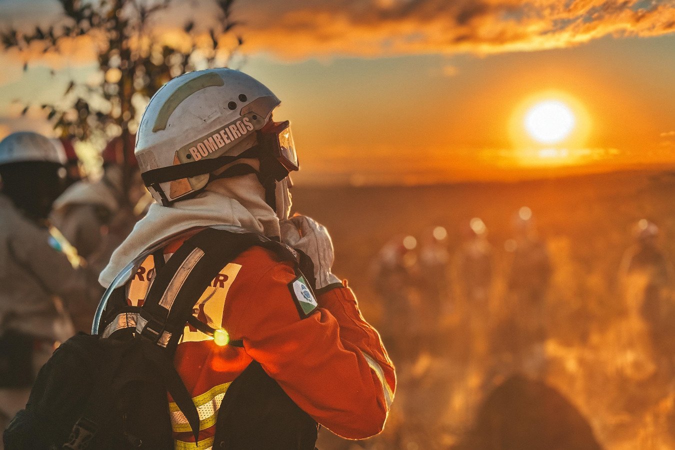 Incêndios florestais caem 50% em agosto, mas tempo seco em setembro preocupa